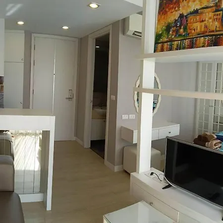 Fluffy Bed And Seaview @Bangsaen Apartment Exterior photo